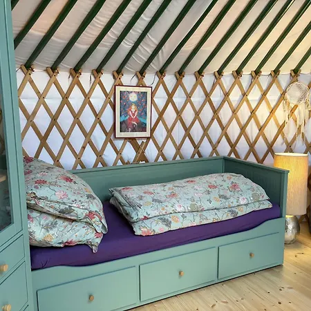 Bouda Na Brehu Glamping